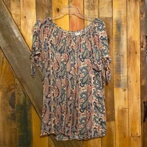 Light weight paisley top